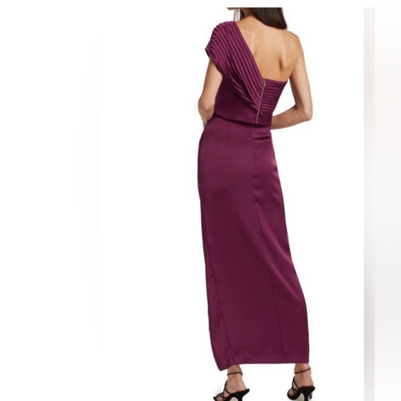 Theia Gisela One-Shoulder Dress - Picture 4 of 8